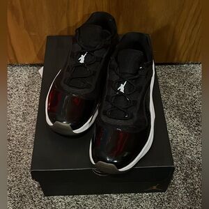 selling these because i want more high tops i don’t wear lows anymore.